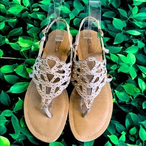 EUC Kenneth Cole Beige Gold Boho Sandles Sz 8